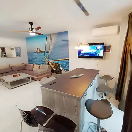 αρέθουσα μεζονέτα 120τμ. Vakantiehuis *
